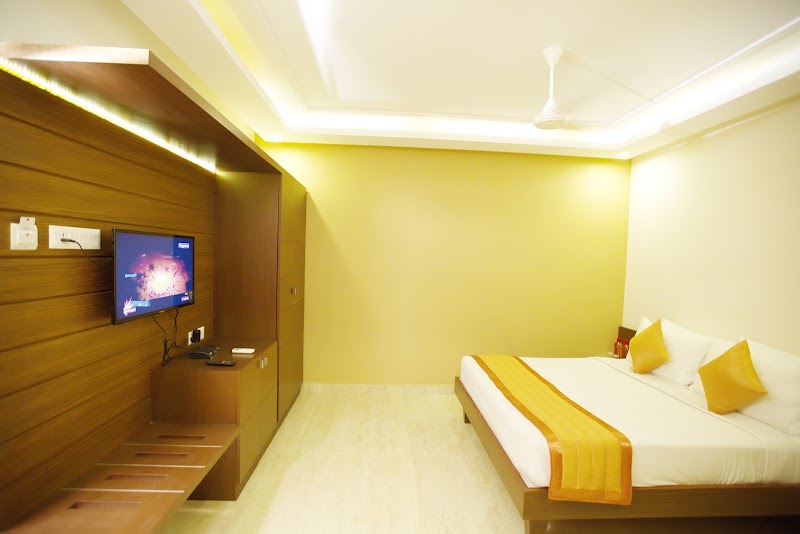 The Summit Luxury Service Apartments - The Summit Luxury Service Apartments, 2, 3, Cathedral Garden Rd, near to BRS Hospital, opposite to Rama Marriage Hall, Tirumurthy Nagar, Nungambakkam, Chennai, Tamil Nadu 600034, India