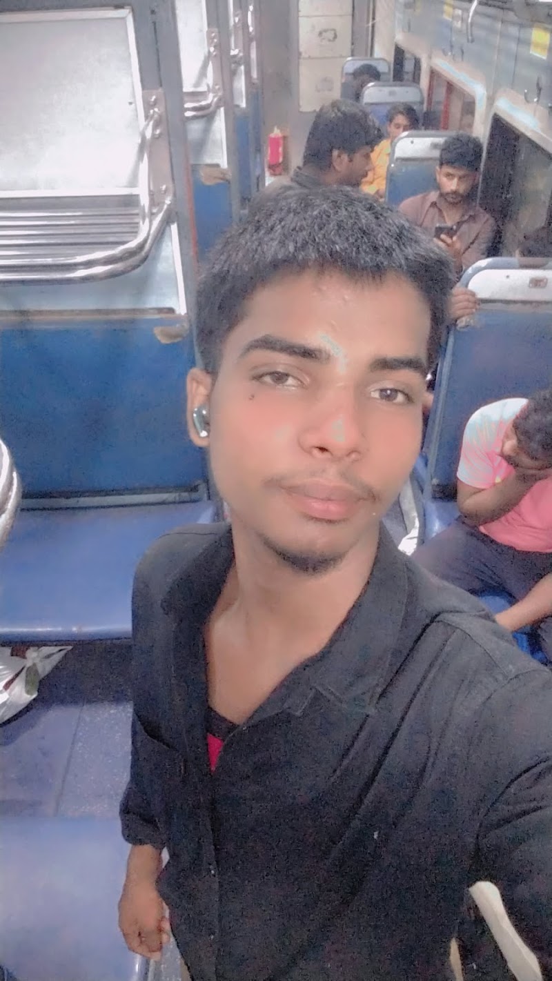बांद्रा terminus - बांद्रा terminus, 3R6R+PFP, Bandra Terminus, Naupada, Bandra East, Mumbai, Maharashtra 400051, India