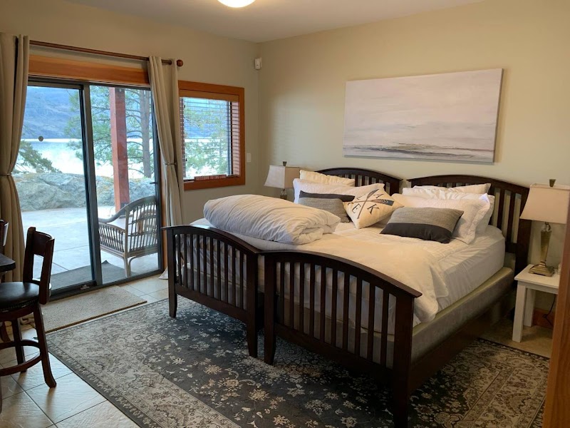 Pineacre on the Lake - Pineacre on the Lake 7220 Highway 97 South, Peachland, BC V0H 1X9, Canada