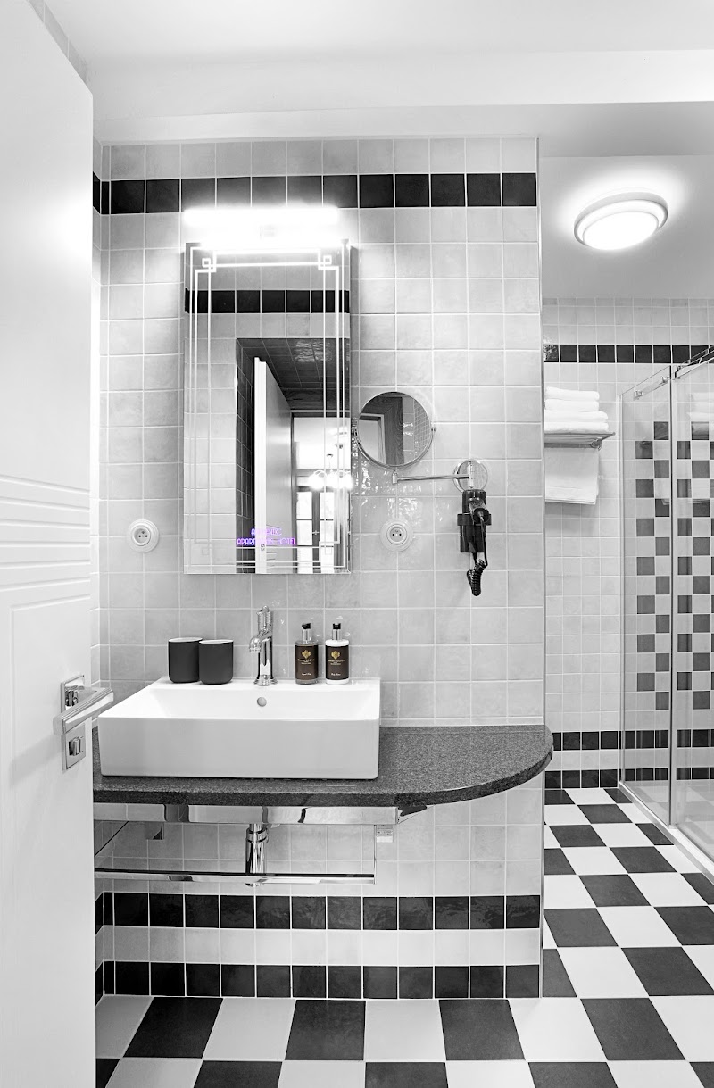Authentic Apartments - Authentic Apartments, nám. Svornosti 8, Vnitřní Město vchod z postranní ulice 381 01, 1 Český Krumlov 1, Czechia