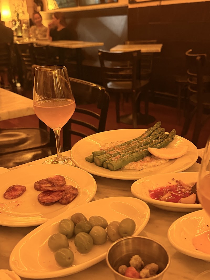 Canvis Nous - Canvis Nous Carrer dels Canvis Nous, 8, Ciutat Vella, 08003 Barcelona, Spain