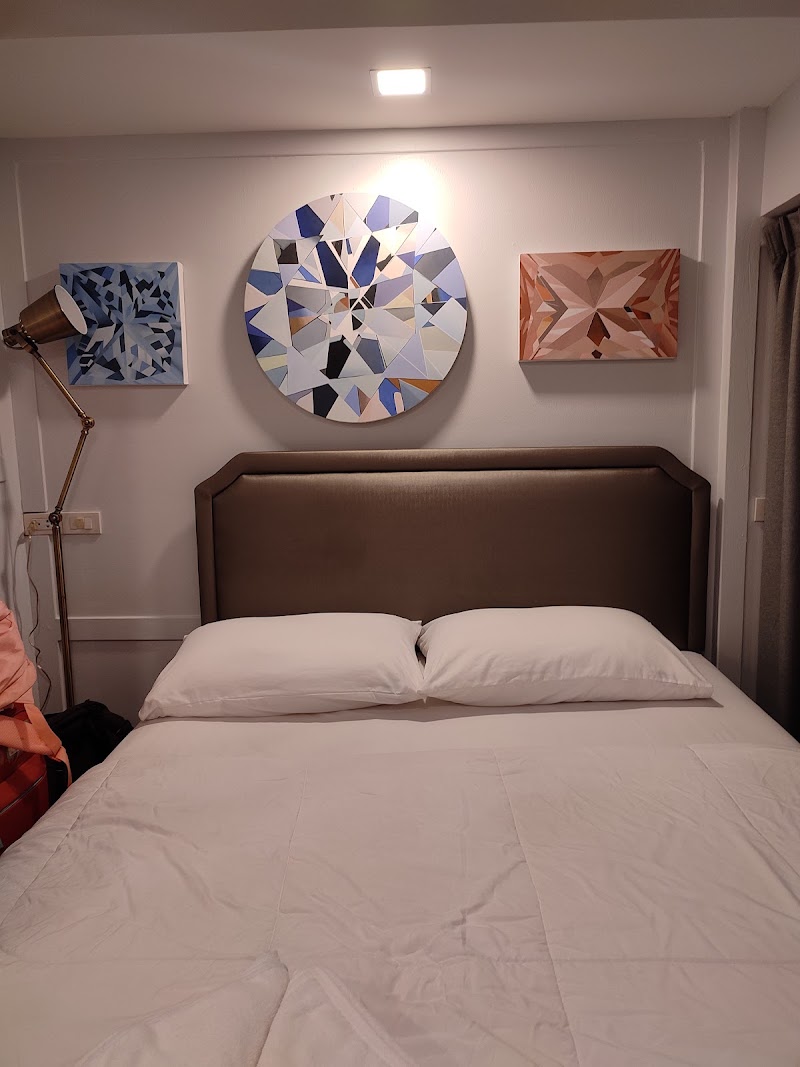 Suraya Bangkok Hostel & Kitchen - Suraya Bangkok Hostel & Kitchen 237/8 Thanon Phra Sumen, Khwaeng Talat Yot, Khet Phra Nakhon, Krung Thep Maha Nakhon 10200, Thailand