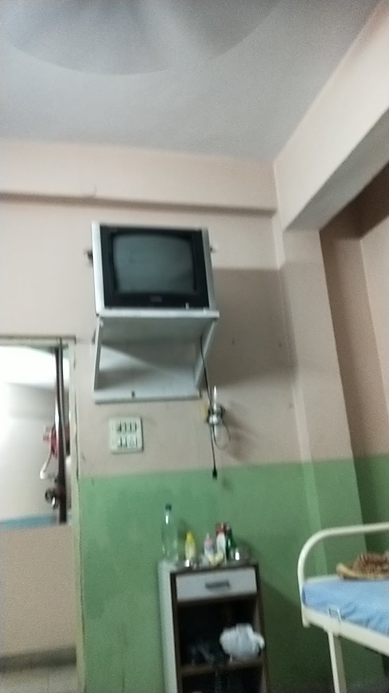 Meera jain hospital - Meera jain hospital, XPW8+69F, Rajlok Colony, Lalkurti Bazaar, Meerut Cantt, Meerut, Uttar Pradesh 250001, India