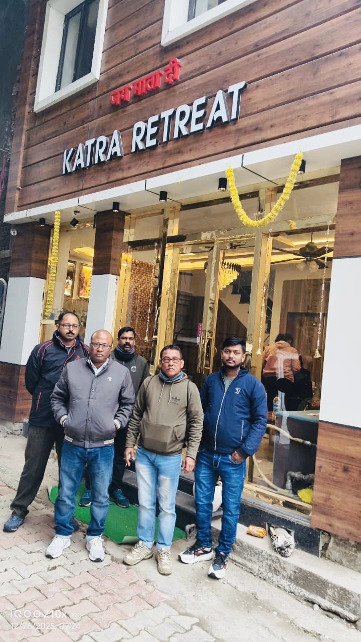 Hotel Katra Retreat — Deluxe Hotel. - Hotel Katra Retreat — Deluxe Hotel., Tea Garden, Jammu Rd, behind Yes Bank, near Main Market, Katra, 182301