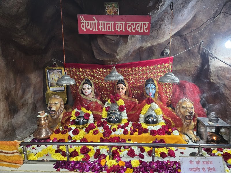 Shri Char Dham Temple - Shri Char Dham Temple Ganesh Colony, Jaisinghpura, Ujjain, Madhya Pradesh 456006, India