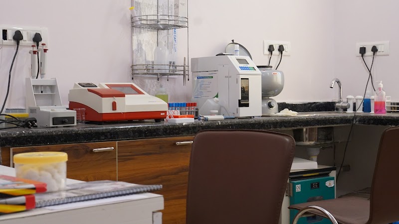 Valkins Healthcare | Diagnostic Centre | Skin Clinic and Hair Transplant Centre | Dr. Sukriti Arora - Valkins Healthcare | Diagnostic Centre | Skin Clinic and Hair Transplant Centre | Dr. Sukriti Arora, GK Tower, Canara Bank Building, near Jail Road, Jain Nagar, Chowk, Durg, Bhilai, Chhattisgarh 491001, India
