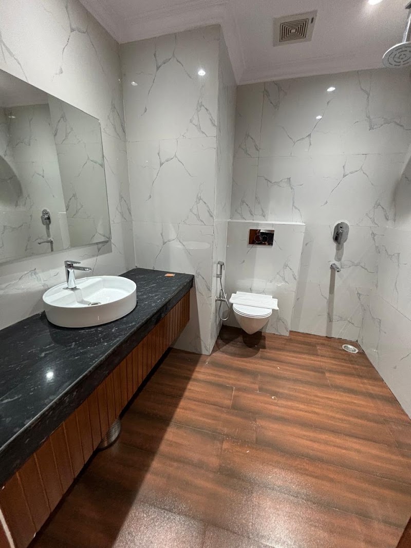 Hotel Elara - Hotel Elara 72Q9+MMH, Haridwar Bypass Rd, near Kargi Chowk, Kanhaiya Vihar, Kargi, Dehradun, Uttarakhand 248121, India