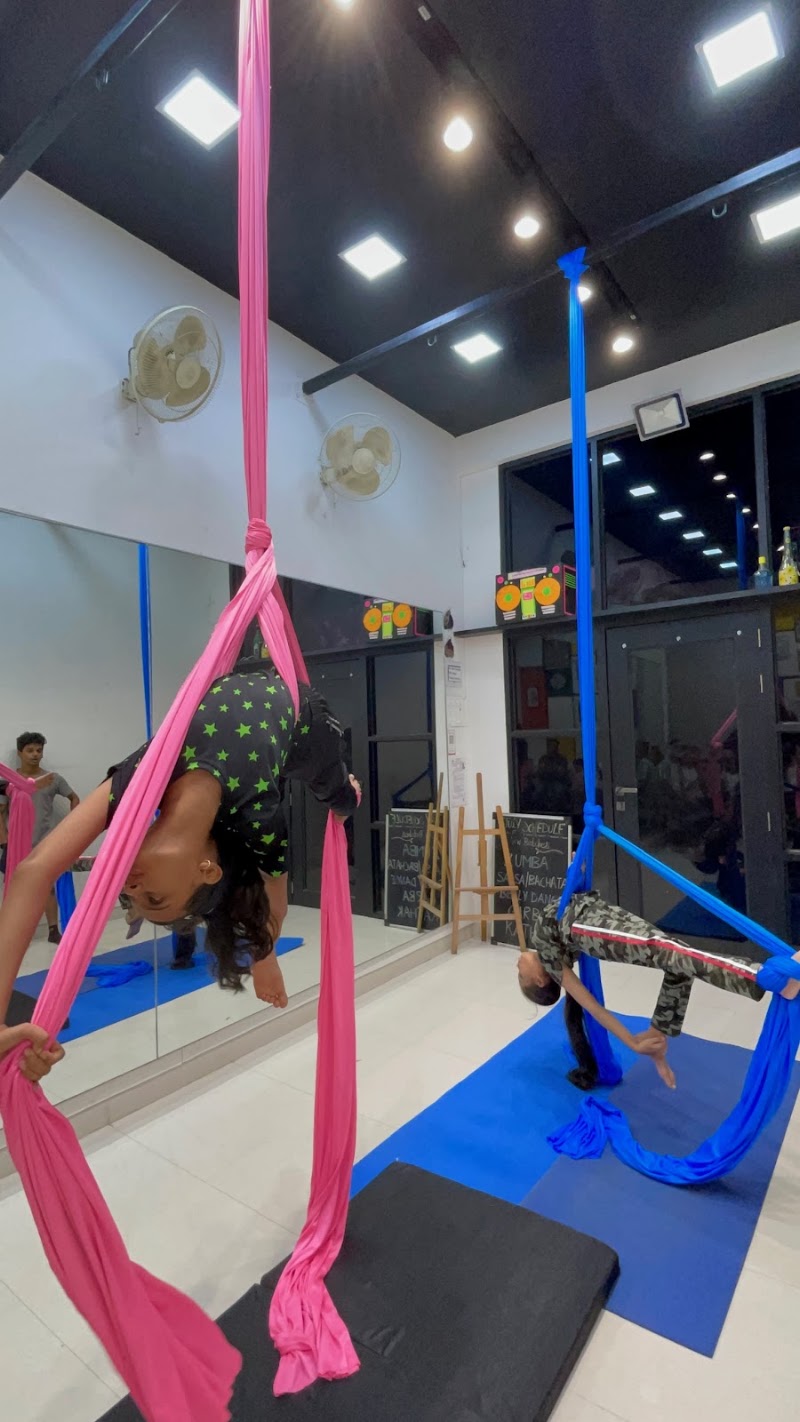 Raw Canvas Studio - Best Dance, Art & Music Classes in Mira Road - Raw Canvas Studio - Best Dance, Art & Music Classes in Mira Road, Shop No.15, Krishna Prestige, MIDC Rd, opp. Jai ambe hospital, Gaurav Galaxy, Mira Road East, Mumbai, Mira Bhayandar, Maharashtra 401107, India
