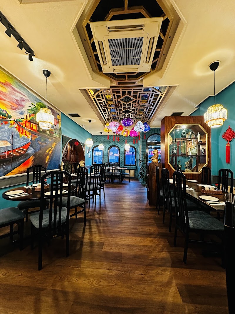 Eastern Queen - Eastern Queen 85A Rushey Grn, London SE6 4AF, UK