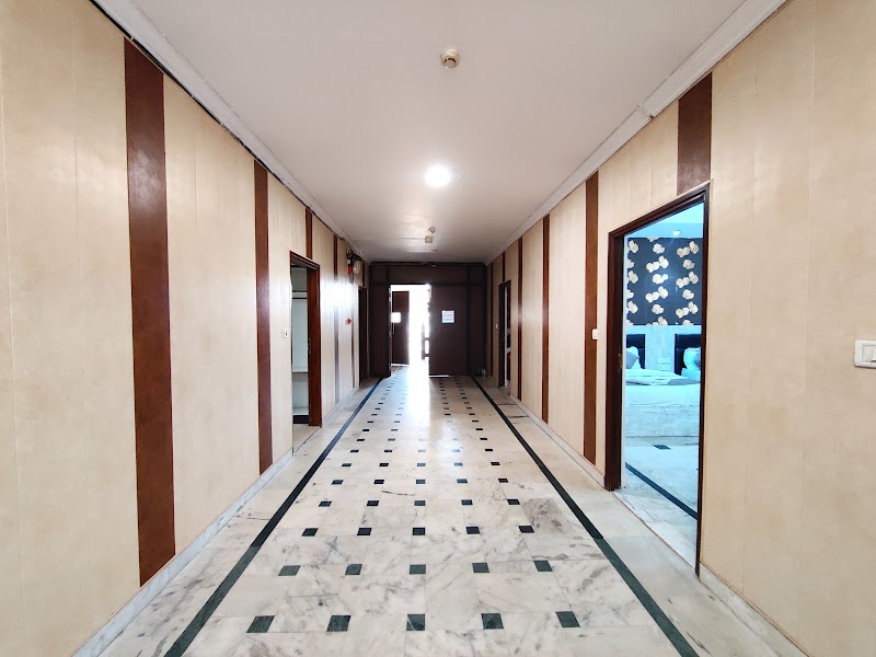 Hotel Orchid Garden - Hotel Orchid Garden Plot No. 51, 1, Desh Bandhu Gupta Rd, Block 51, P&T Quarters, Karol Bagh, Delhi, 110005, India