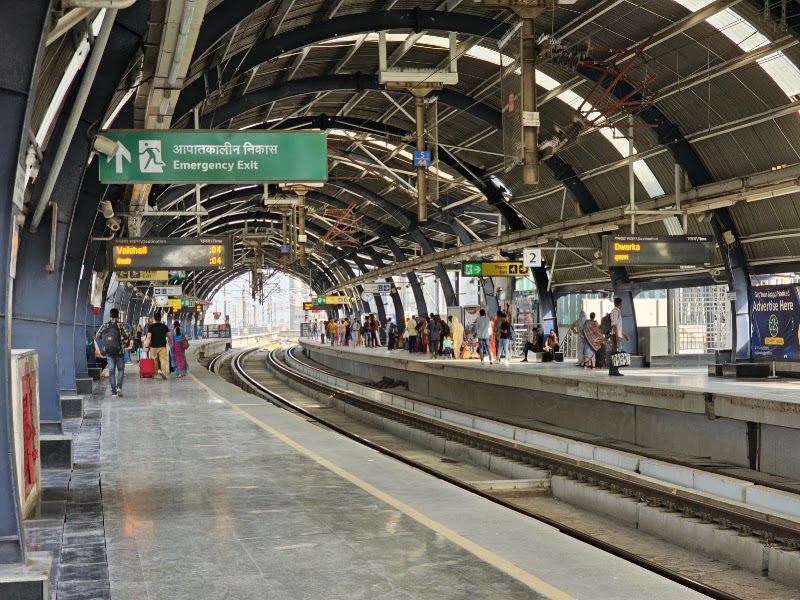 Anand Vihar Terminal - Anand Vihar Terminal Footover Bridge, Plot Alpha, Isbt Anand Vihar, Anand Vihar, Delhi, 110092, India