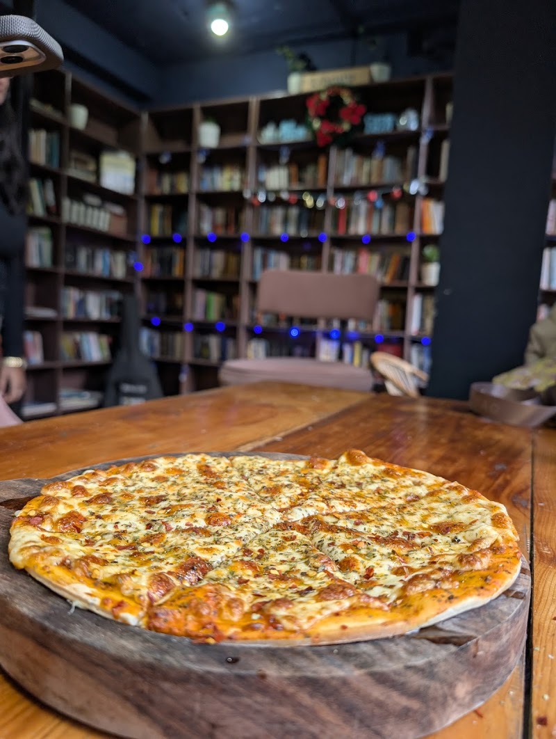 Openbook Coffee & Library Cafe Jibhi - Openbook Coffee & Library Cafe Jibhi Vpo, H9R2+QJV Tehsil, Jibhi, Banjar, Himachal Pradesh 175123, India
