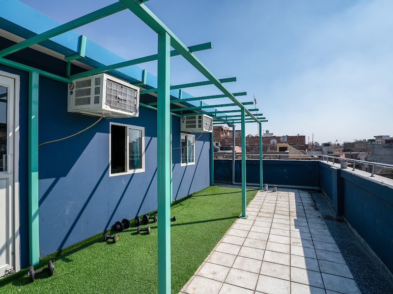 Stanza Living San Diego House | PG for Females in North Campus
