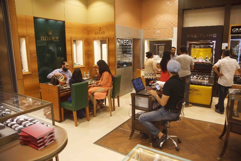 Kapoor Watch Co. - Official Rolex Retailer - Kapoor Watch Co. - Official Rolex Retailer G-69, G.F, NH-8, Ambience Mall, Ambience Island, DLF Phase 3, Sector 24, Gurugram, Haryana 122001, India