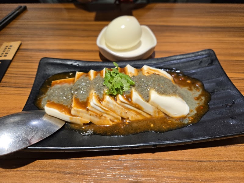 Weilaishu Vegetarian - Weilaishu Vegetarian 11042, Taiwan, Taipei City, Xinyi District, Jingqin Village, Lane 220, Wuxing St, 35號1樓