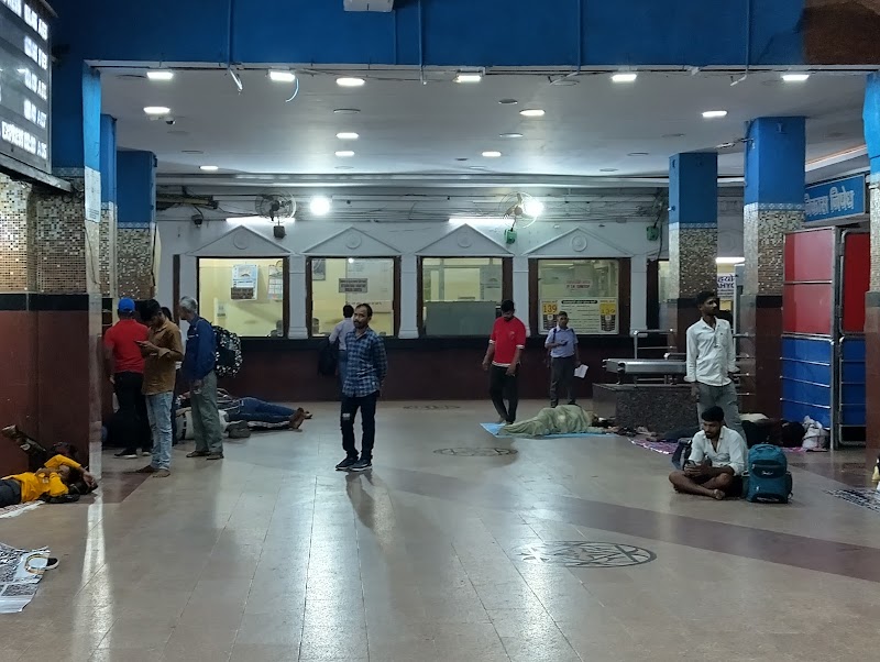 Dhanbad Railway Station - Dhanbad Railway Station, QCVH+37W, Junction, Pandey Muhalla, Dhanbad, Jharkhand 826007, India