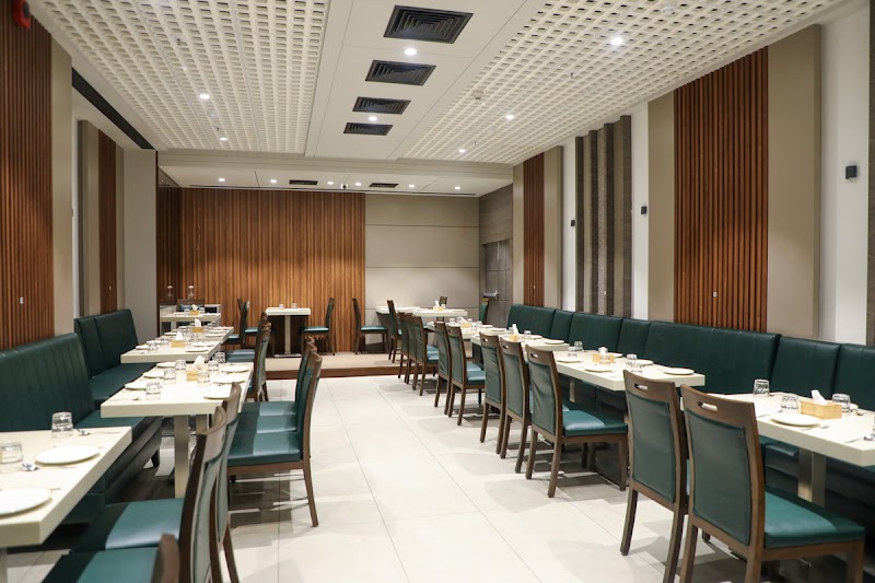 Lark (Pure Veg Restaurant) - Lark (Pure Veg Restaurant) 18, Neelkanth Corporate Park, Neelkanth Kingdom, Vidyavihar West, Vidyavihar, Mumbai, Maharashtra 400086, India