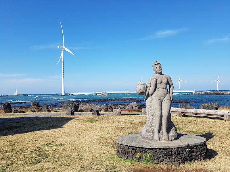Sinchang Windmill Coastal Road - Sinchang Windmill Coastal Road, 1323 Sinchang-ri, Hangyeong-myeon, Cheju, Jeju-do, South Korea