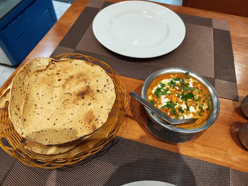 Rajasthani Pure Veg Indian Restaurant - Nhà hàng Chay Ấn Độ - Rajasthani Pure Veg Indian Restaurant - Nhà hàng Chay Ấn Độ 2A P. Phủ Doãn, Hoàn Kiếm, Hà Nội, Vietnam
