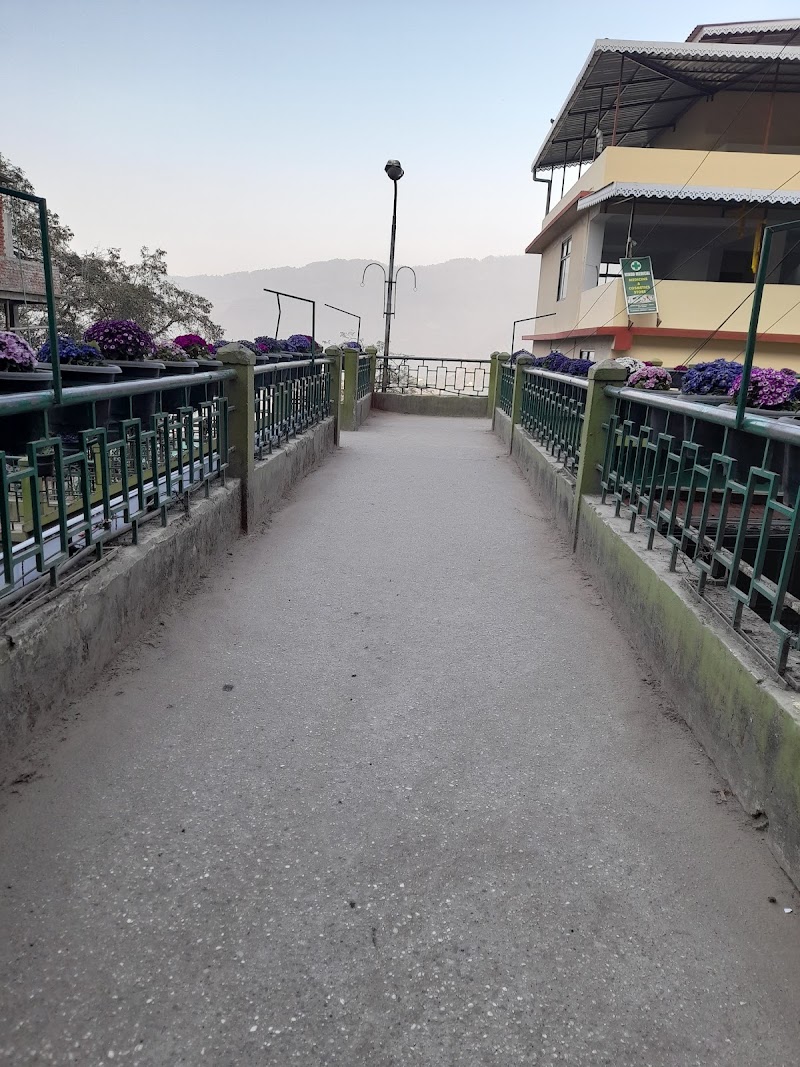 Snt bus stand last stopage near fly over - Snt bus stand last stopage near fly over Local Bus Stop, Lal Market Rd, Arithang, Gangtok, Sikkim 737101, India
