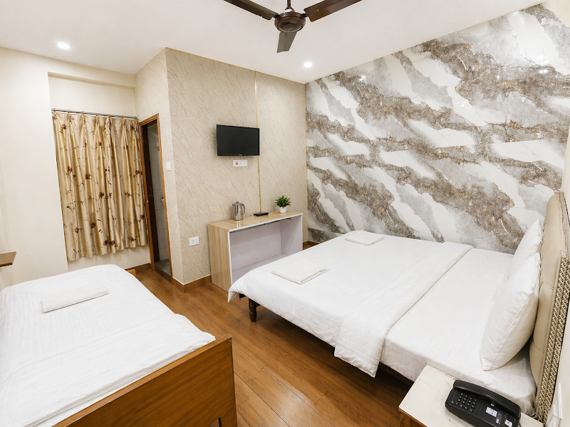 Hotel Saidham Joshimath - Hotel Saidham Joshimath NEAR AULI ROPWAY SHREE, TCP BAZAR, Badrinath Marg, Joshimath, Uttarakhand 246443, India