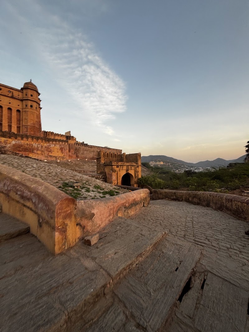 Diwan-e-aam - Diwan-e-aam XVP2+G9M, Unnamed Road, Devisinghpura, Amer, Rajasthan 302028, India