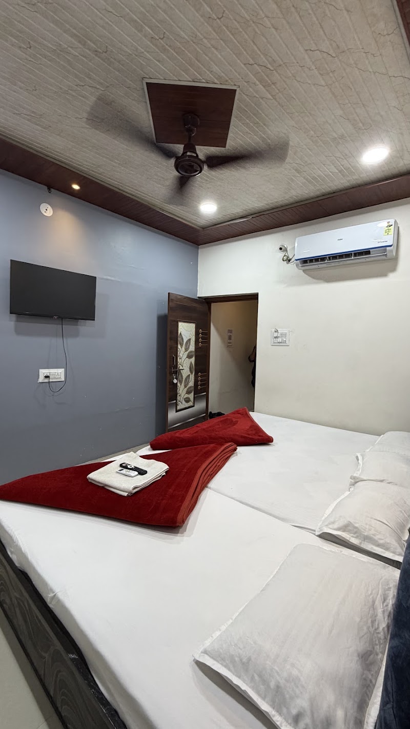 Annapurna Hotel - Annapurna Hotel, Mahakal Ghati, 27/2, 24 Khamba Marg, Jaisinghpura, Ujjain, Madhya Pradesh 456006, India