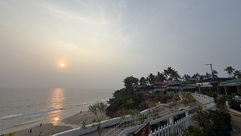 Varkala Cliff - Varkala Cliff Varkala Cliff, Kerala 695141, India