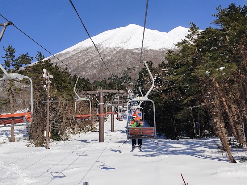 Daisen Masumizu Highland Snow Park - Daisen Masumizu Highland Snow Park, 西伯郡伯耆町大内 桝水高原, 1069-50 Ōuchi, Hoki, Saihaku District, Tottori 689-4215, Japan