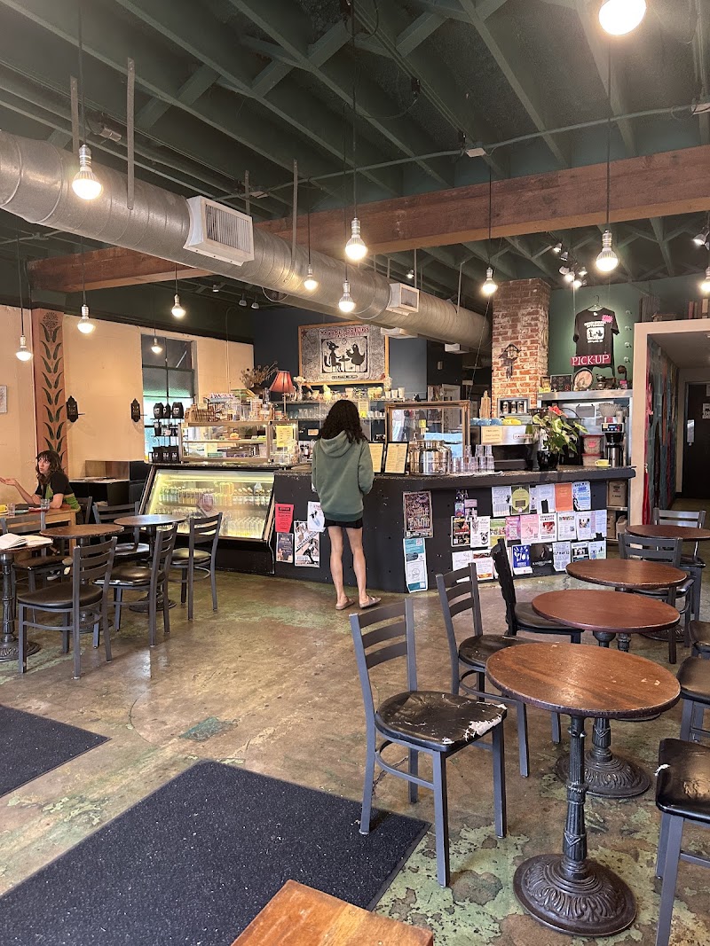 Common Grounds Coffeehouse - Common Grounds Coffeehouse, 4321 SE Hawthorne Blvd, Portland, OR 97215, USA