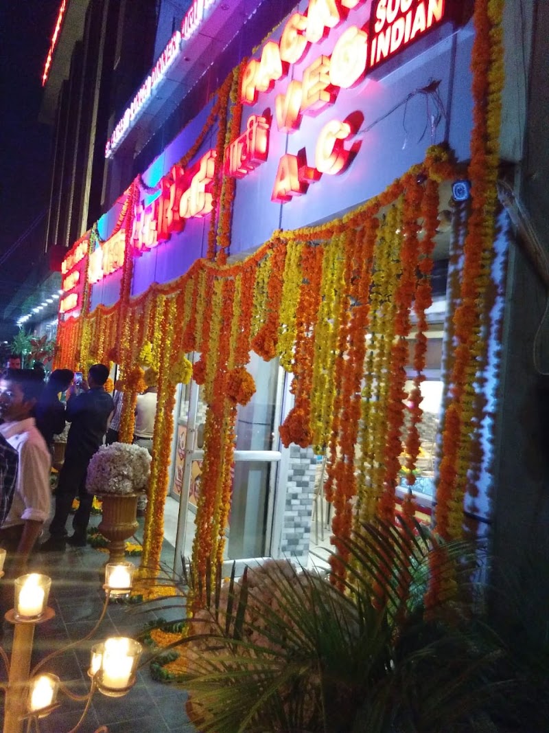 Rajmahal Restaurant - Rajmahal Restaurant bus stand, Motilal Atal Rd, opposite Polovictory Cinema Moti lal, near sindhi camp, Sindhi Camp, Jaipur, Jaipur Nagar Nigam Area, Rajasthan 302001, India