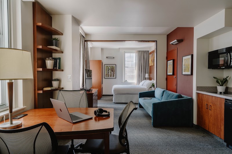 Club Quarters Hotel Rittenhouse Square, Philadelphia - Club Quarters Hotel Rittenhouse Square, Philadelphia, 1628 Chestnut St, Philadelphia, PA 19103, USA