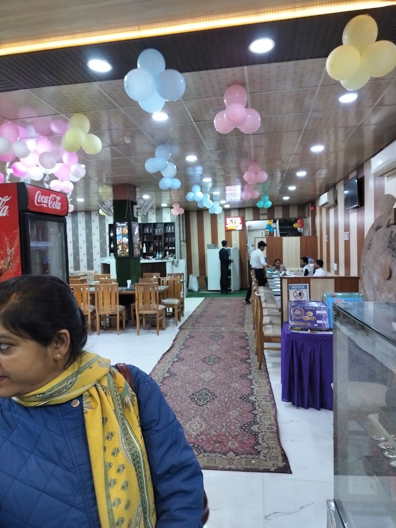 KTG Restaurant - KTG Restaurant Assotech One, Plot. No. 2, opp. LIC Building, C Block, Phase 2, Industrial Area, Sector 62, Noida, Uttar Pradesh 201020, India