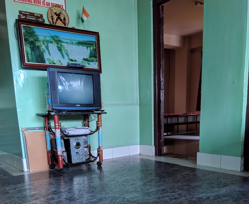 Hotel Highway Inn - Hotel Highway Inn, Laitumkhrah Main Rd, Nongkynrih, Laitumkhrah, Shillong, Meghalaya 793003, India