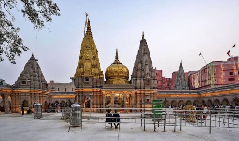 Shri Kashi Vishwanath Jyotirlinga, Darshanam - Shri Kashi Vishwanath Jyotirlinga, Darshanam Bhandari gali, Lahori Tola, Varanasi, Uttar Pradesh 221001, India