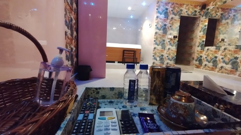 Oyasis luxury spa - Oyasis luxury spa Plot no 1765, Gokul plots, 1759, 13th Phase Rd, opposite DtDC, above APPLE WORLD, 9th Phase, Venkata Ramana Colony, Kukatpally, Hyderabad, Telangana 500085, India
