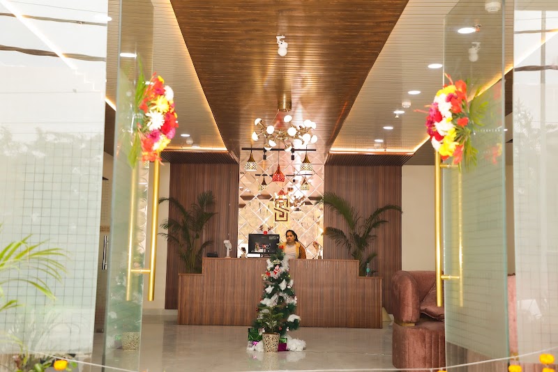 Sarla Hotel Inn - Sarla Hotel Inn Plot no 132, Khora Rd, opposite Tower I, Industrial Area, Sector 62, Noida, Uttar Pradesh 201020, India