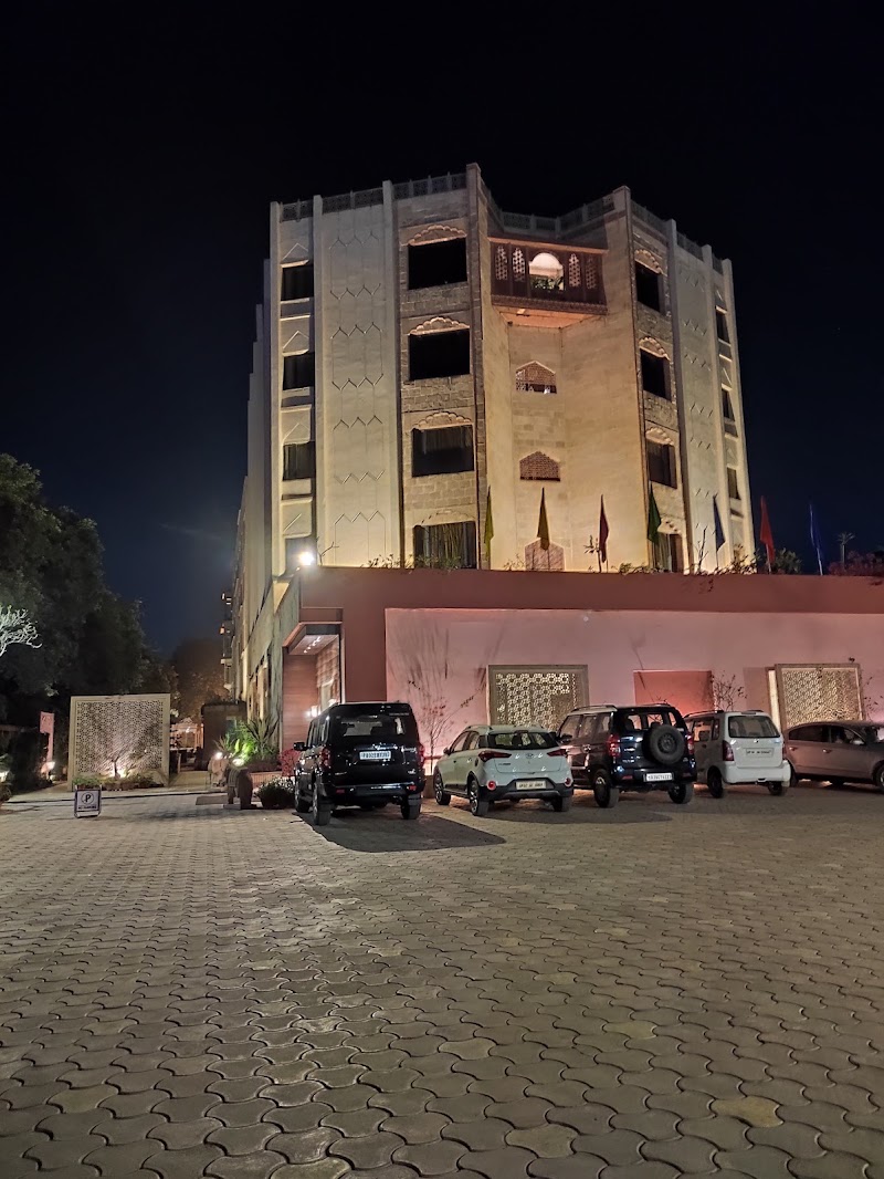 Mansingh Palace - Mansingh Palace 8, Fatehabad Rd, Bansal Nagar, Tajganj, Agra, Uttar Pradesh 282001, India