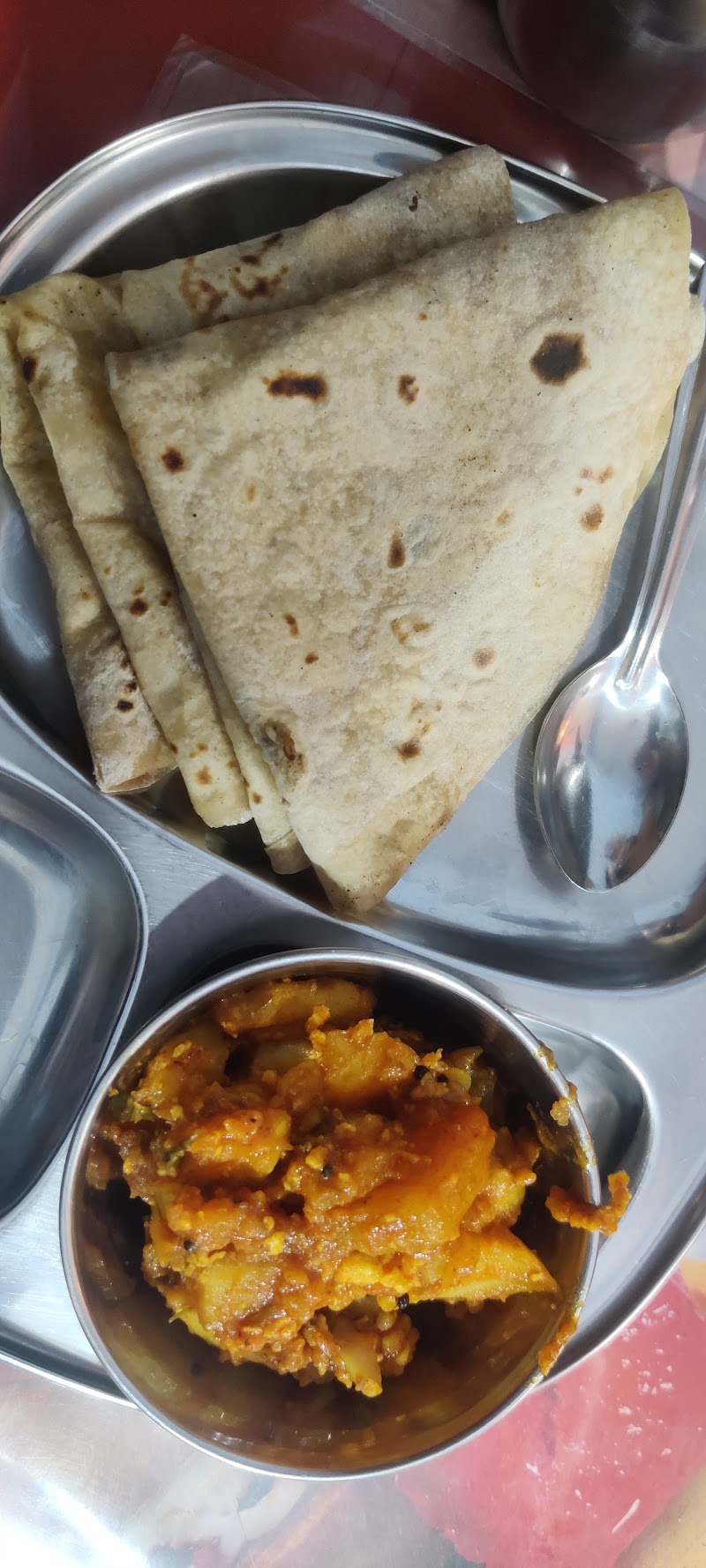 Varad cateres - Varad cateres Near Congress Bhuvan, Back side of prabha hotel, Gandhi Colony, Tilak Ali, Ratnagiri, Maharashtra 415612, India
