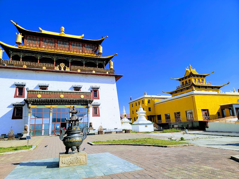 Gandantegchinlen Monastery