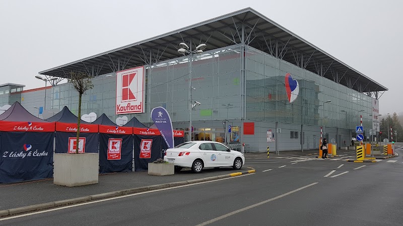 Kaufland Praha-Vypich - Kaufland Praha-Vypich Bělohorská 205, 169 00 Praha 6-Břevnov, Czechia