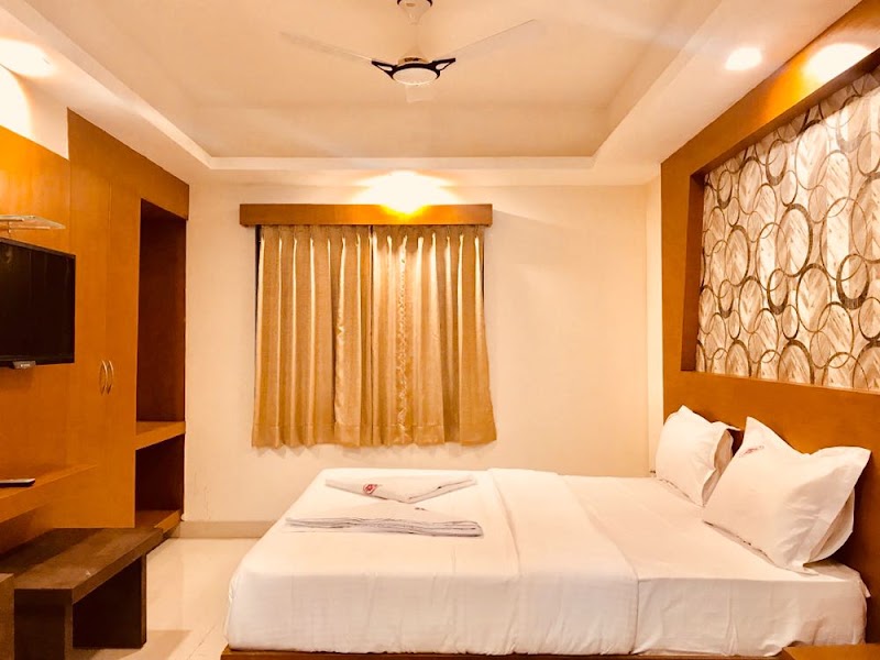 Hotel Grand Suites - Hotel Grand Suites, #4, 1st cross, R.K. Puram, Annamma temple extn, opp. kapali theatre, Majestic, Bengaluru, Karnataka 560009, India