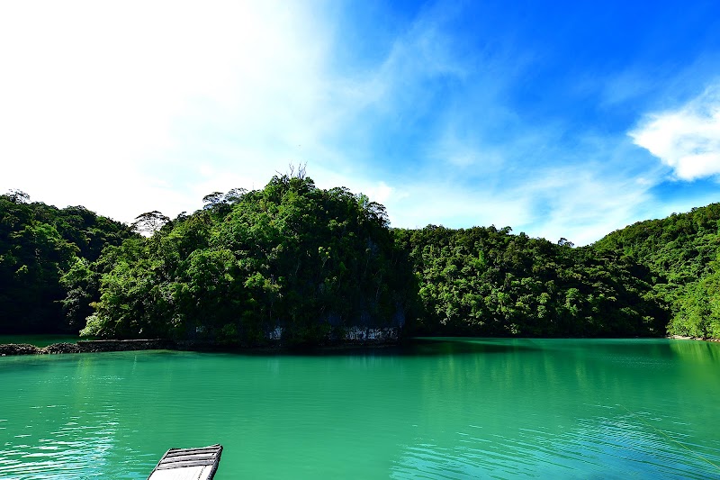 Sugba Blue Lagoon
