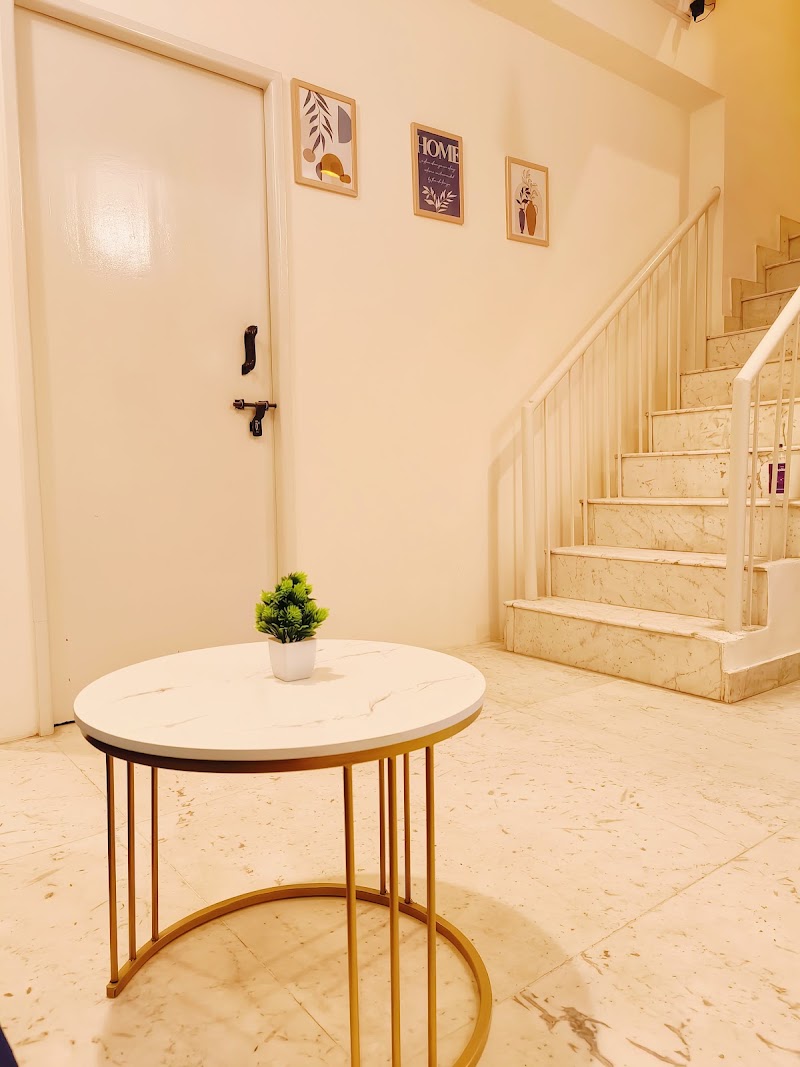 Flickstays Crown - Flickstays Crown, 332, 4th Ave St, Teacher's Colony, Jakkasandra, 1st Block Koramangala, HSR Layout 5th Sector, Bengaluru, Karnataka 560034, India