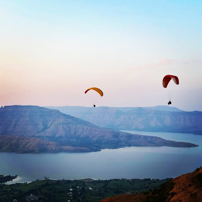 High FLY Paragliding (Lake View) - High FLY Paragliding (Lake View) Hotel Ravine Road, Naka, Dandeghar, Panchgani, Maharashtra 412805, India