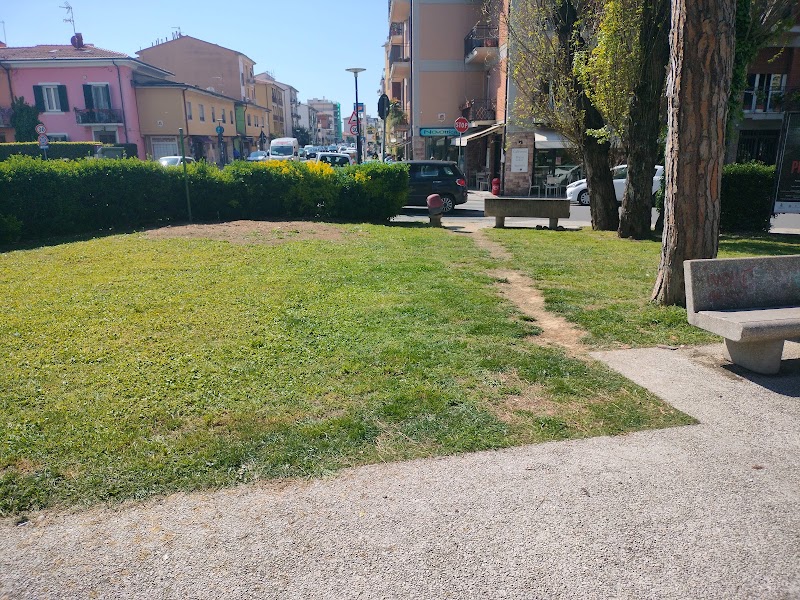 Parco di Piazza Giusti - Parco di Piazza Giusti, Via Dell'Aeroporto Fr. Civ., 56121, 56121 Pisa PI, Italy
