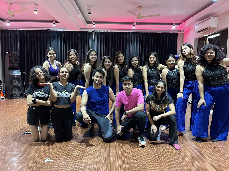The Backyard Groovers Dance Laboratory- Professional Dance l Hip Hop Dance l Ballet Classes l Bollywood Dance classes Gurgaon - The Backyard Groovers Dance Laboratory- Professional Dance l Hip Hop Dance l Ballet Classes l Bollywood Dance classes Gurgaon C-2 / 30, Block C2, Sushant Lok Phase I, Kanahi, Gurugram, Haryana 122009, India