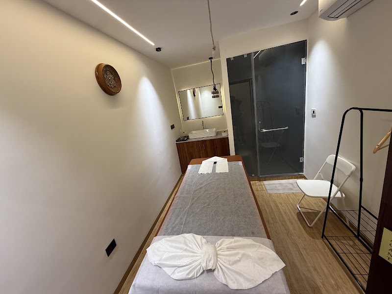 Oakline Wellness Spa - Oakline Wellness Spa 3 Floor, Lumbini Jewel Mall, Road No. 2, Venkateshwara Nagar, Aurora Colony, Banjara Hills, Hyderabad, Telangana 500034, India