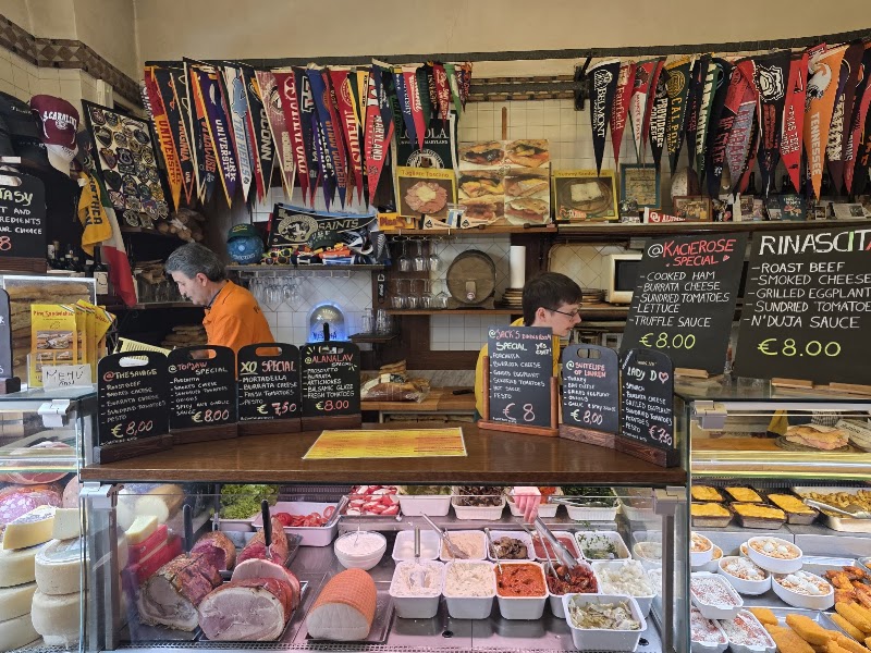 Pino's Sandwiches - Salumeria Verdi - Pino's Sandwiches - Salumeria Verdi Via Giuseppe Verdi, 36R, 50122 Firenze FI, Italy
