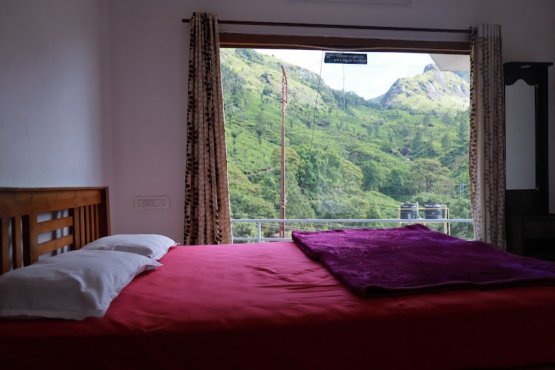 Munnar Mountain View Cottage - Munnar Mountain View Cottage near Lakkam water falls, Vagavurrai, Munnar, Kannan Devan Hills, Kerala 685614, India